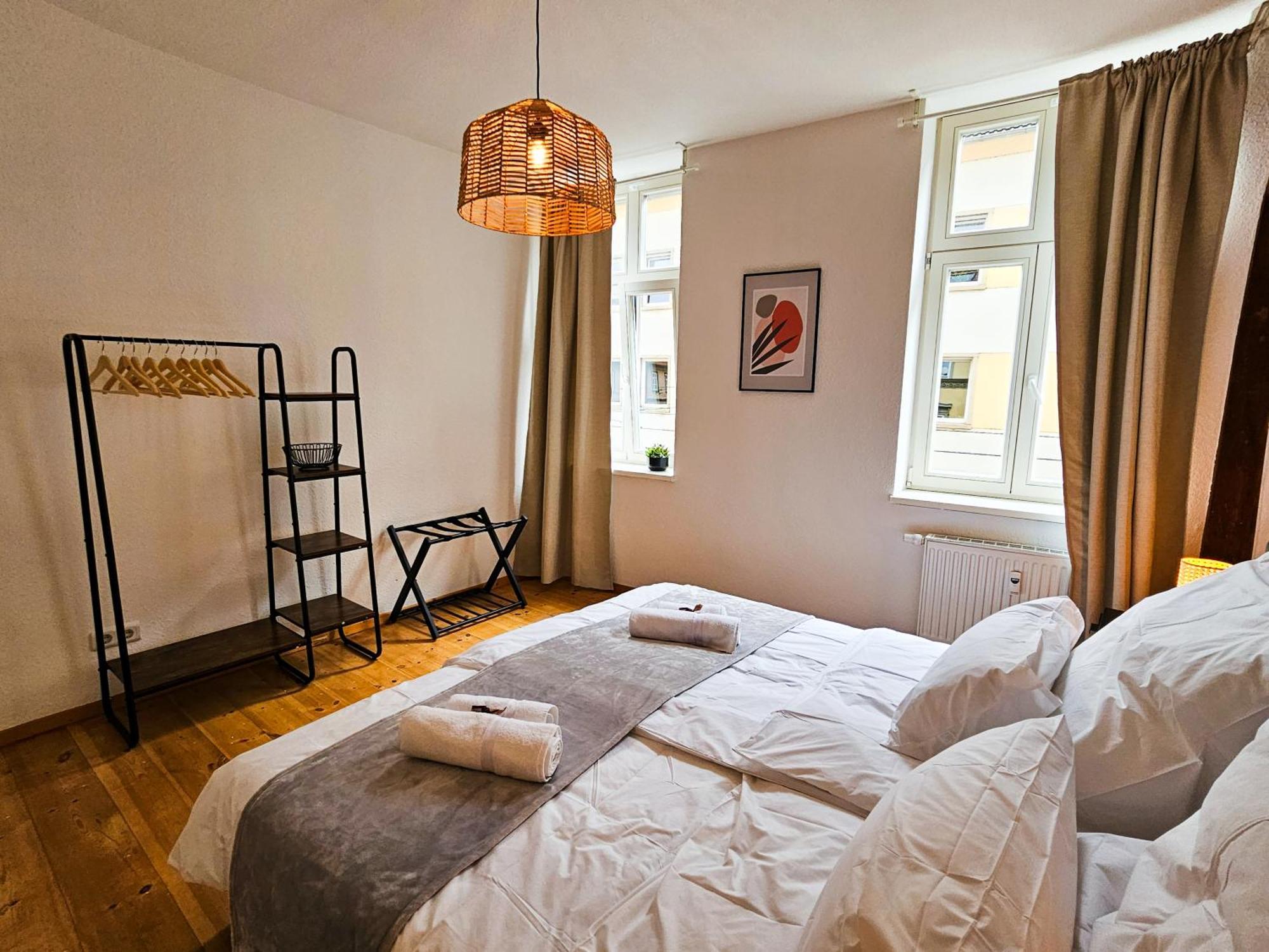 Micasa Rooms - Altstadt Zentral - Zwischen Anger Und Kraemerbruecke - Wlan - Familienfreundlich Erfurt Exterior foto