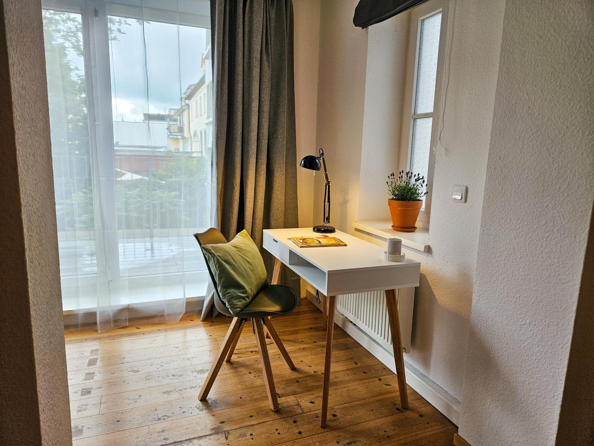 Micasa Rooms - Altstadt Zentral - Zwischen Anger Und Kraemerbruecke - Wlan - Familienfreundlich Erfurt Exterior foto